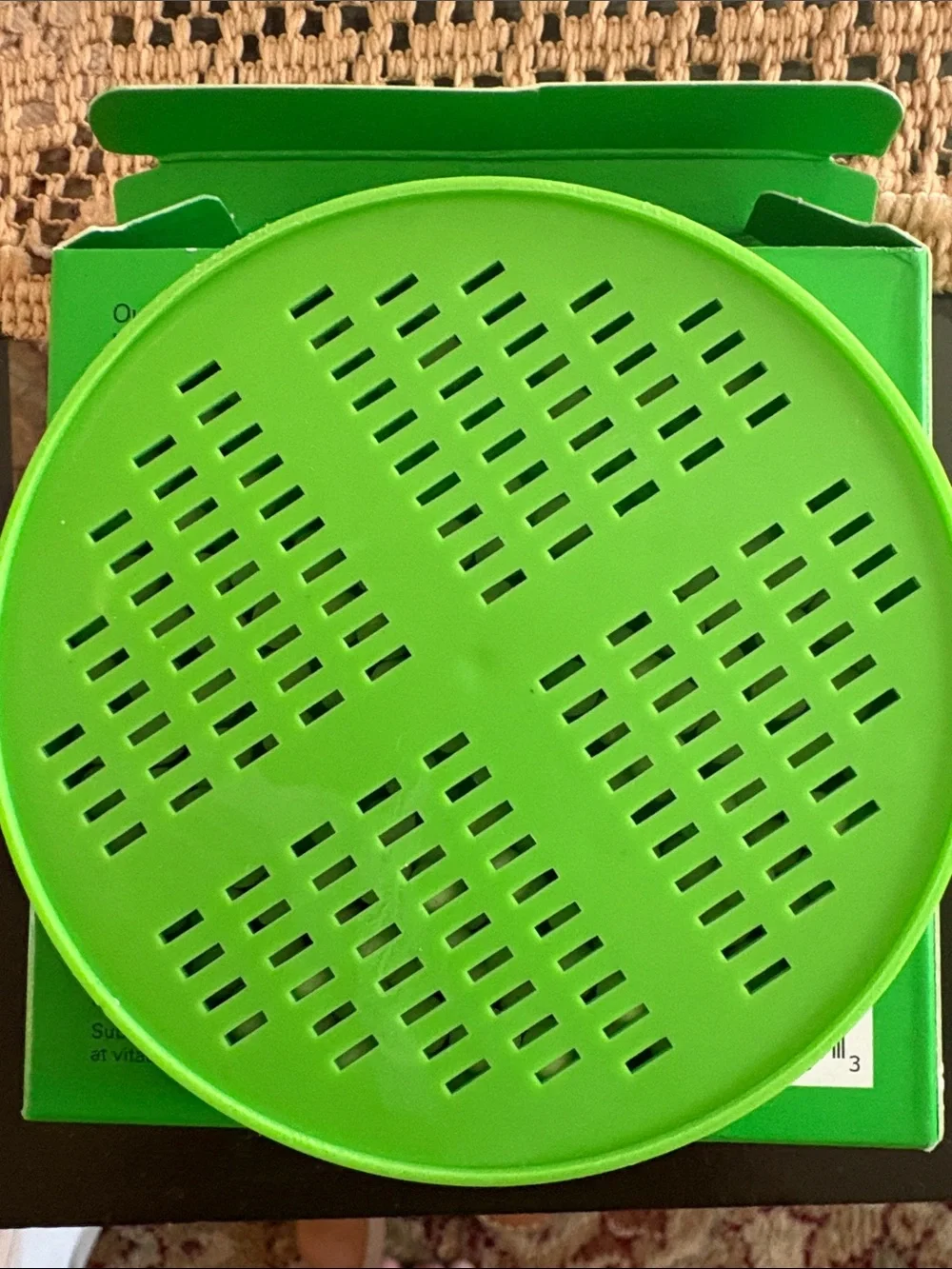 Green Shower Filter Cartridge - Wall Mount